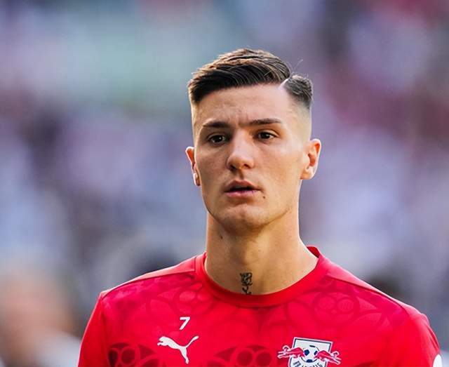 曼联前锋目标浮现！22岁身价7000万，德甲2年进27球，他愿来就买